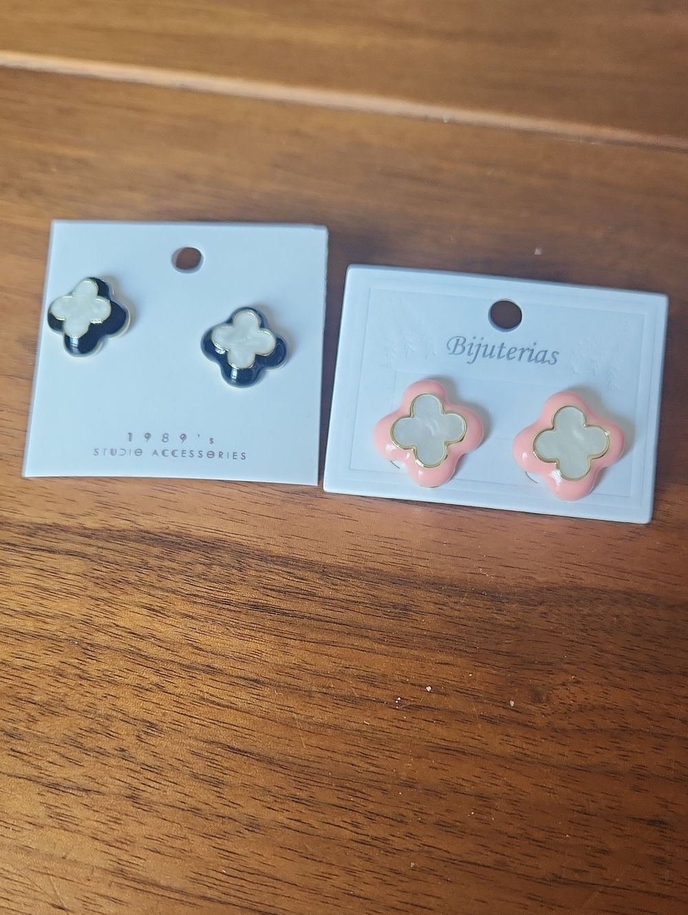 Fashion Jewelry Pink and Black Clover Stud Earrings with Gold Trim